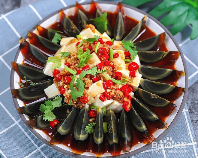皮蛋豆腐的做法