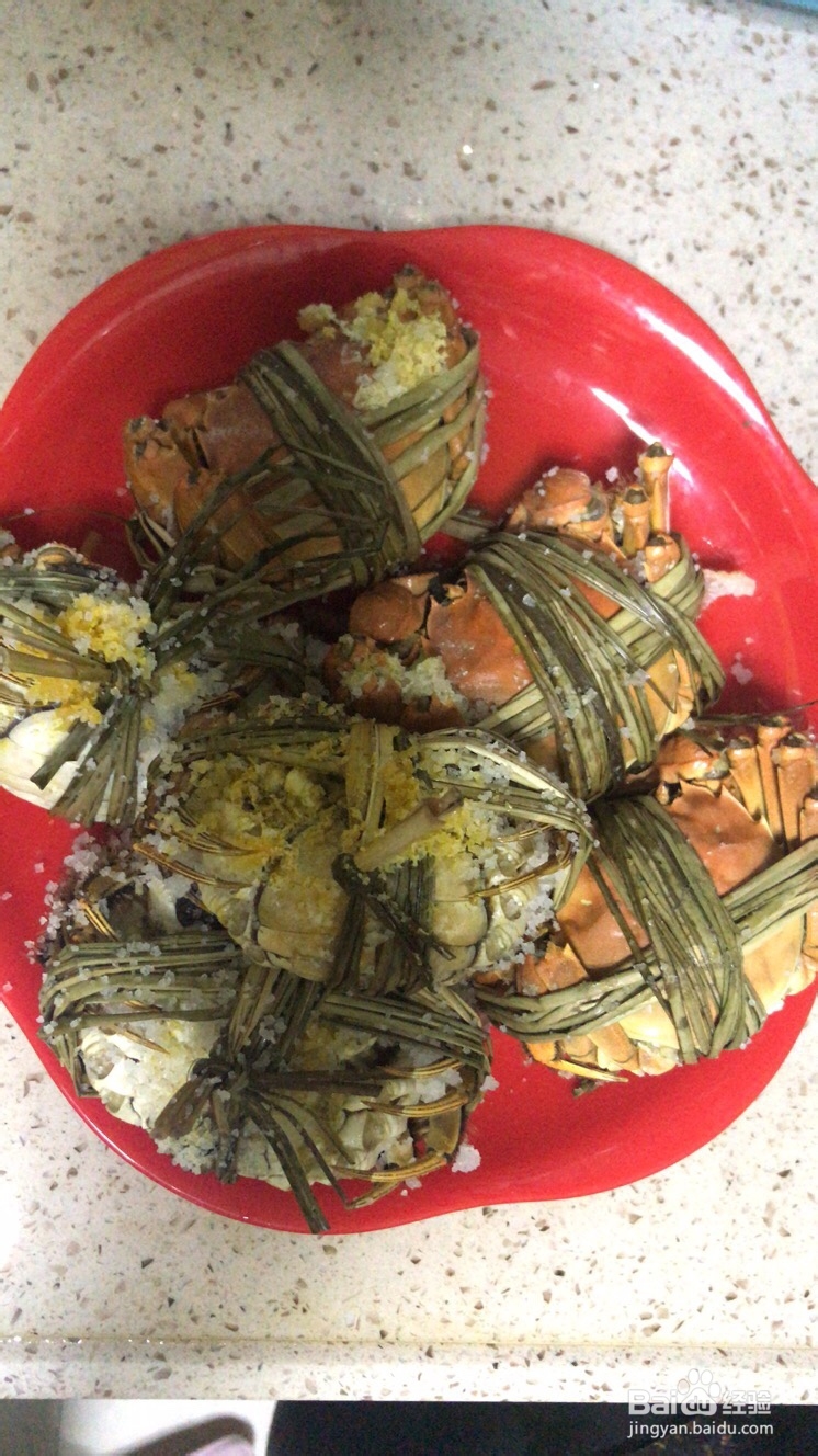 细腻美味的盐焗大闸蟹