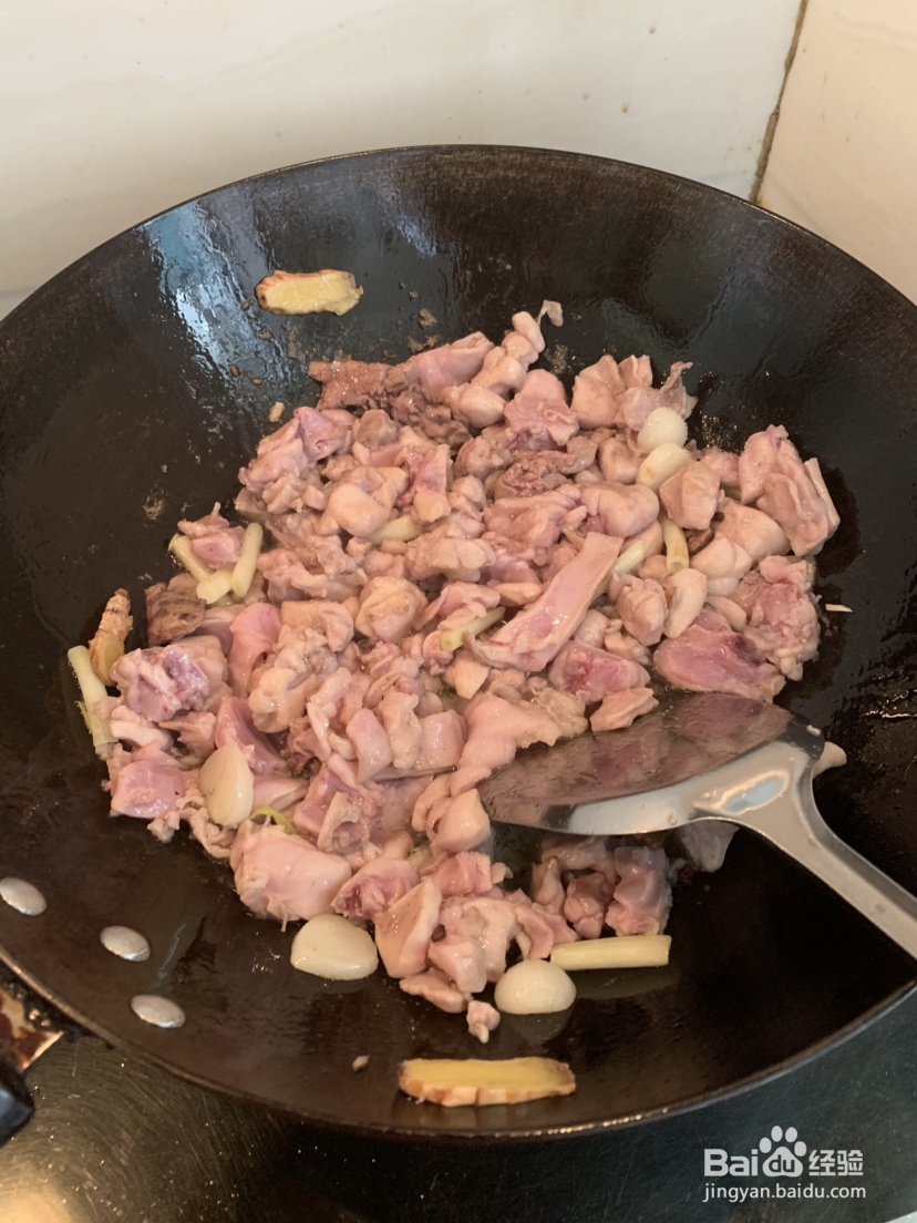 谁都能做好的青笋香菇烧兔肉