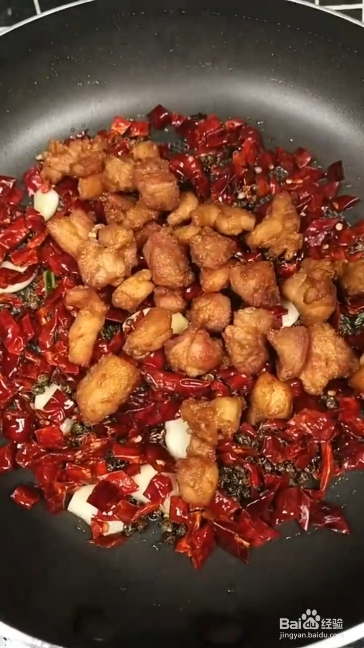 如何制作超好吃的麻辣辣子鸡