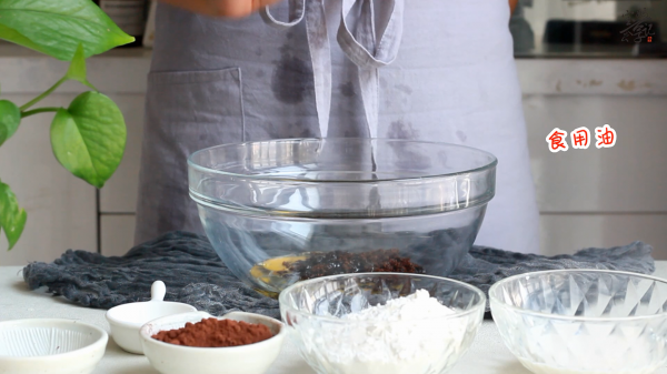 不给糖就捣蛋，万圣节捣蛋小蜘蛛等你来挑战！