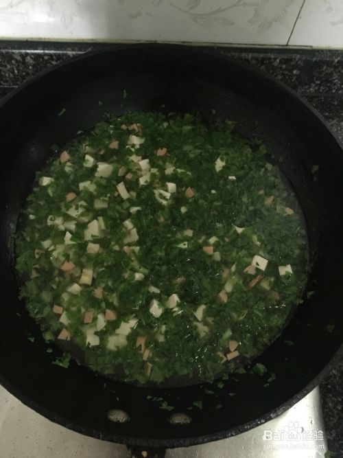 如何制作美味的蔬菜火腿豆腐羹