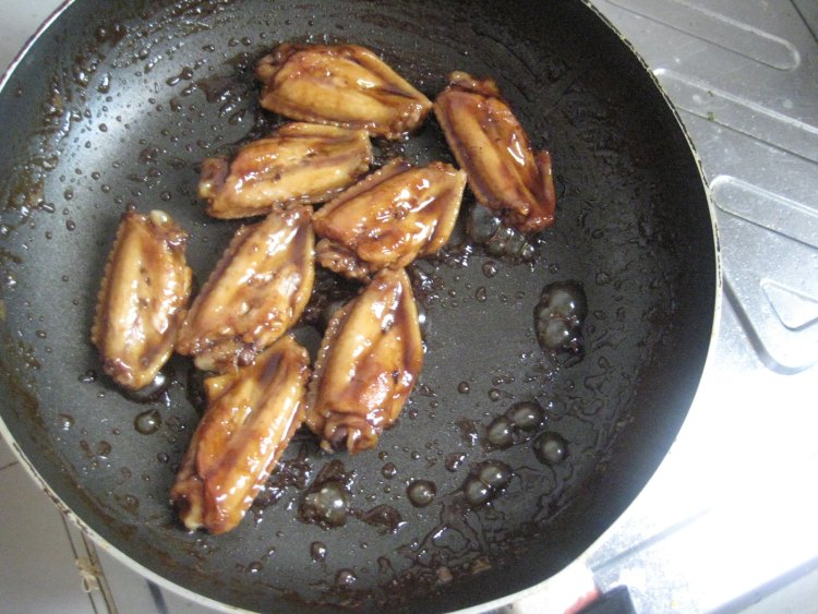 如何做出正宗的可乐鸡翅