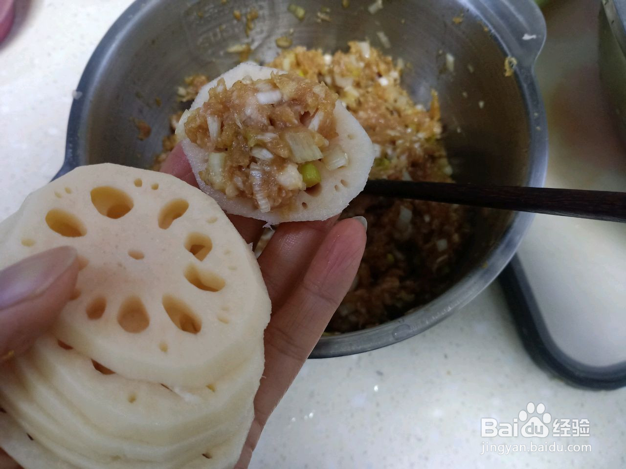 鲜香四溢的炸藕盒的做法