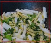 青菜春笋炒年糕
