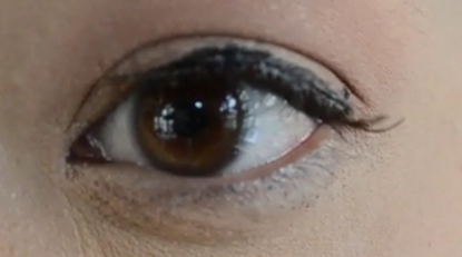 假眼睫毛怎么粘