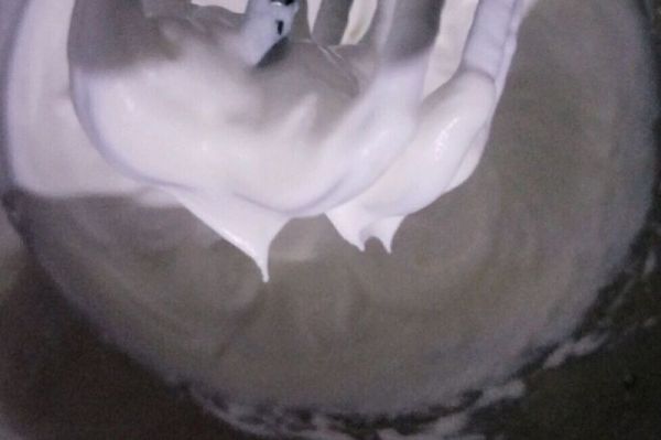 #网红美食我来做#奶油草莓小贝