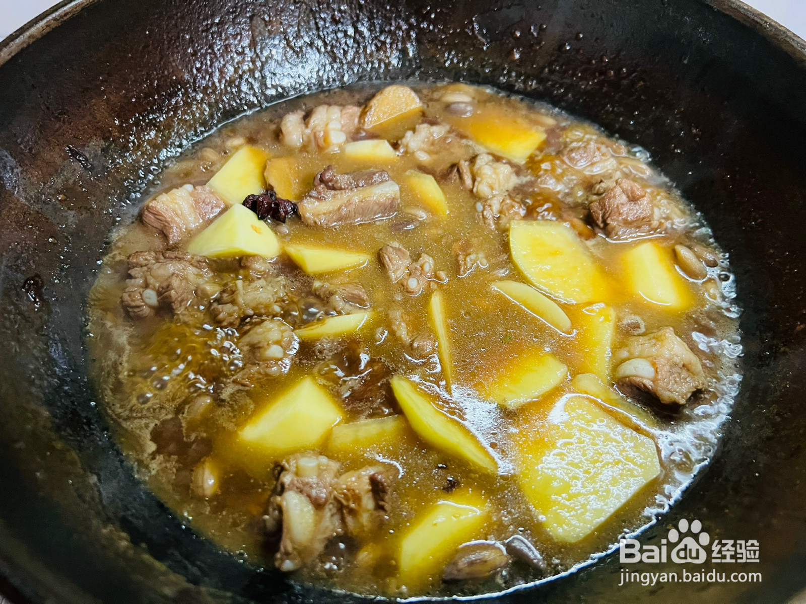 土豆排骨焖饭的做法