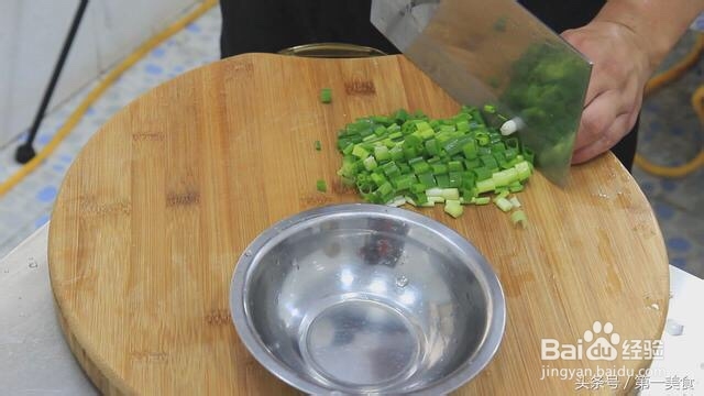 家常做法的面粉鸡蛋早餐鸡蛋饼营养