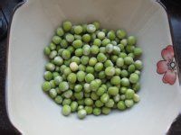 鲜虾银耳豌豆粥的做法