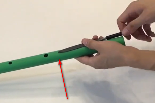 怎么用废品做一项乐器