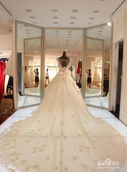 结婚选婚纱应该注意哪些问题