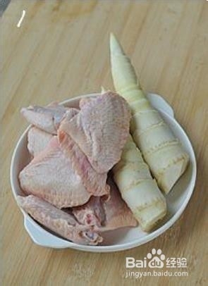 香气扑鼻、鲜嫩清甜的春笋三杯鸡