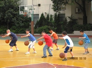 怎么投篮能准一些-NBA赛场