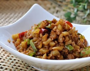 干子鸡丁的做法?