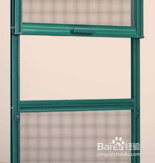 下拉纱窗怎么打开