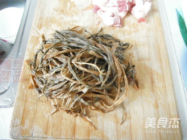 五花肉烧干豆角