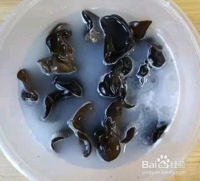 黑木耳拌黄瓜的做法