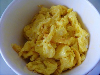 西红柿炒鸡蛋的做法