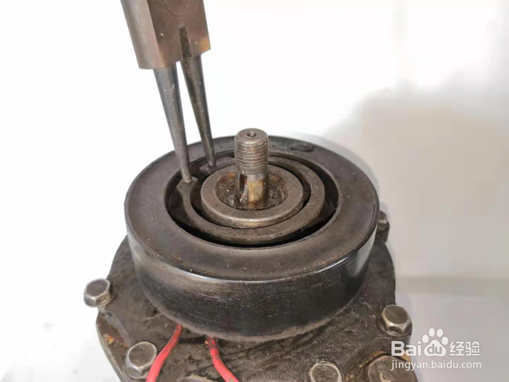 电磁离合器怎么拆装与检测?