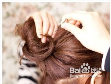 日式短发盘发技巧