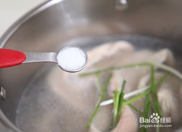 腌菜炒肥肠的做法