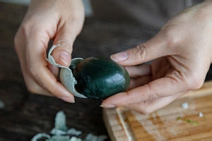 凉拌皮蛋的做法
