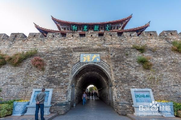这座古城作了500年云南中心，现在沦落为景区