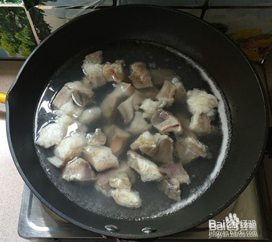 萝卜炖腊猪蹄肉