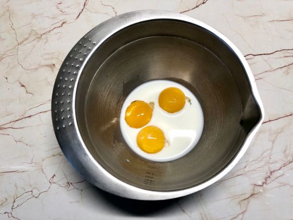 蜂蜜椰蓉舒芙蕾蛋糕