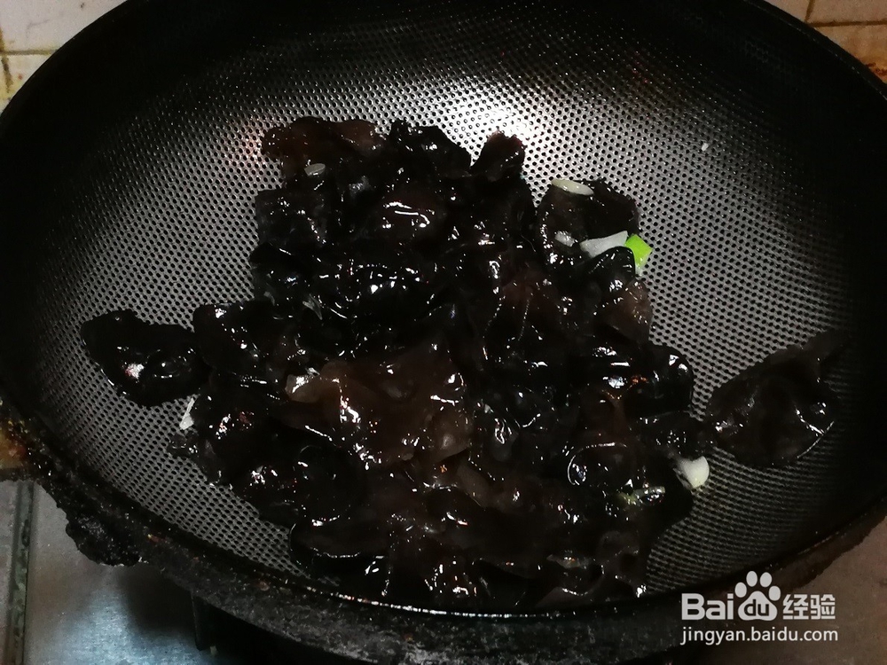 我家的私房菜--人人喜欢--铁杆山药炒黑木耳