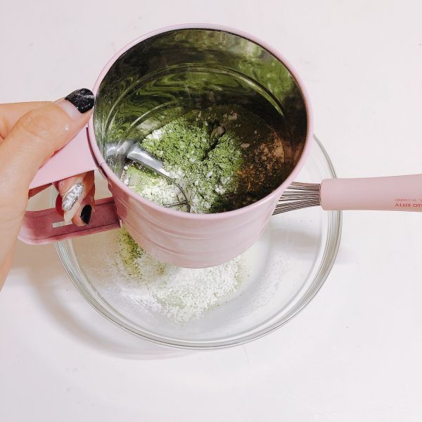 抹茶香缇奶油蛋糕