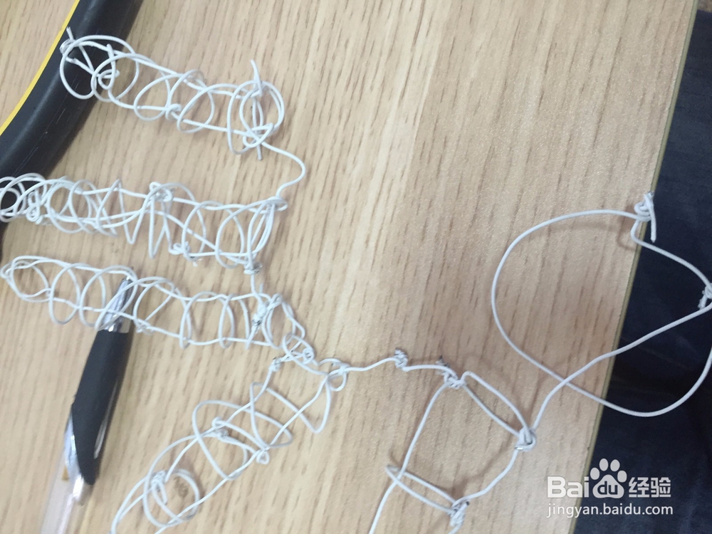 如何用橡皮泥捏手的模型