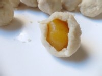 怎么做莲蓉蛋黄酥皮月饼