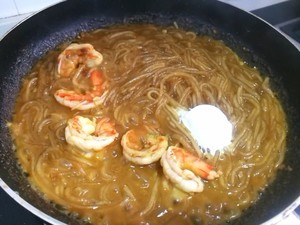 咖喱鲜虾粉丝制作过程