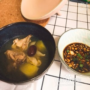 南国风味椰子鸡汤