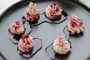 蓝莓山药小甜点