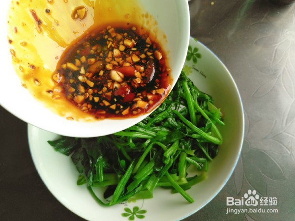 如何做美味的凉拌菠菜