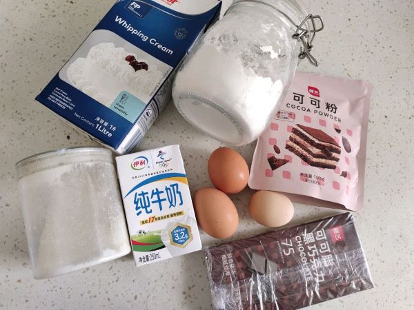 巧克力奶油蛋糕