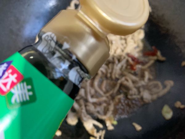 黑椒干煸肉丝芹菜