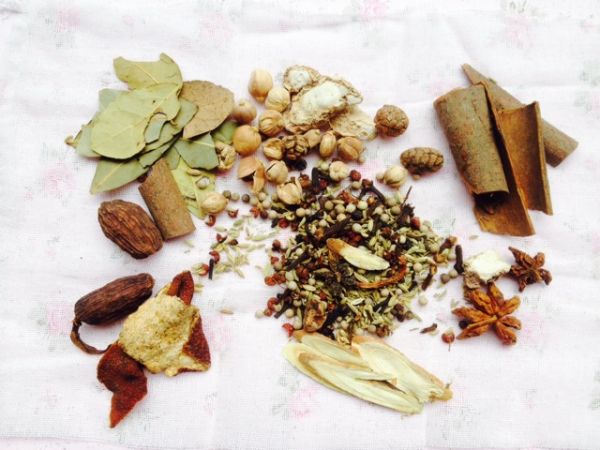 香辣白萝卜焖牛腩