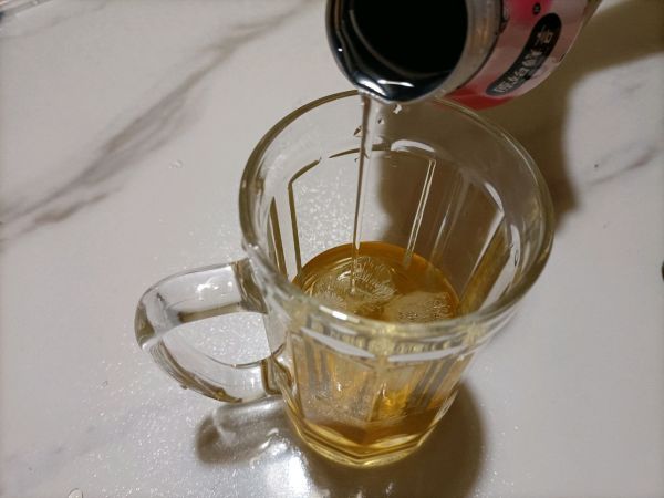 茉莉绿茶桃桃饮