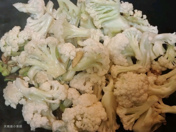 家常火腿炒菜花