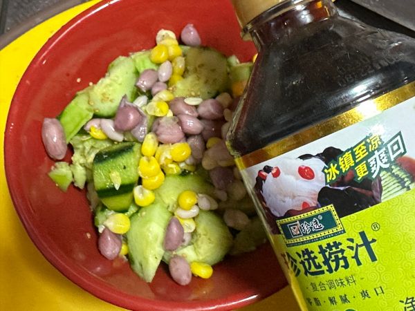 凉菜捞汁青瓜拌花生