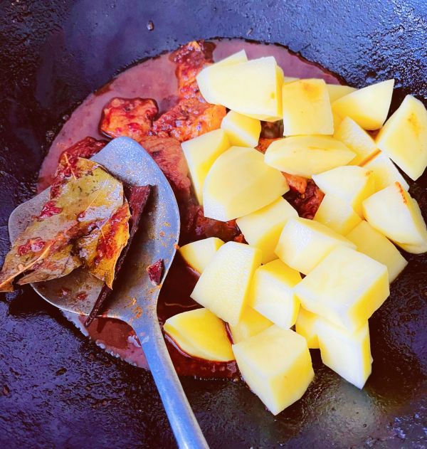 土豆番茄炖牛腩