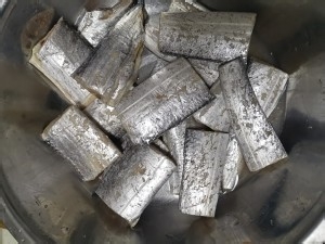 教大家制作超级好做的家常红烧带鱼