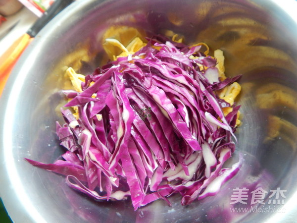 紫甘蓝凉拌豆皮