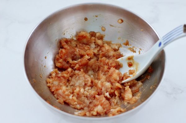 紫甘兰鸡肉馅饼