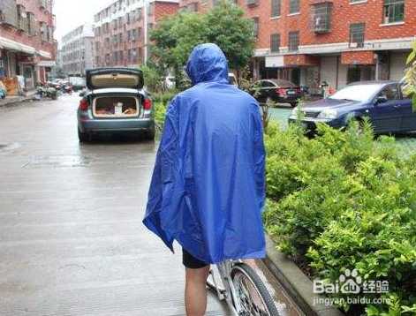 雨衣长霉怎么洗掉