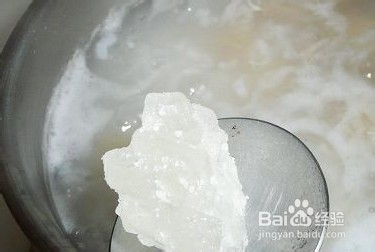 清火润肺之百合雪梨粥